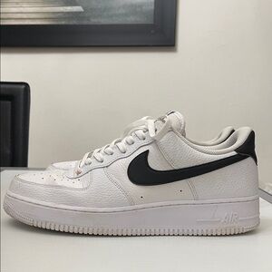 NIKE AIR FORCE 1LOW 07’ SNEAKERS MENS SIZE 12